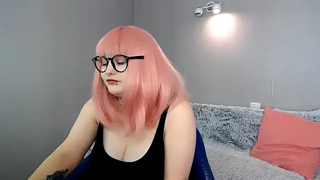 Estheri online show from 21, 3, 2025