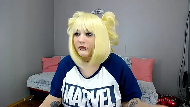 Estheri online show from 20, 2, 2025