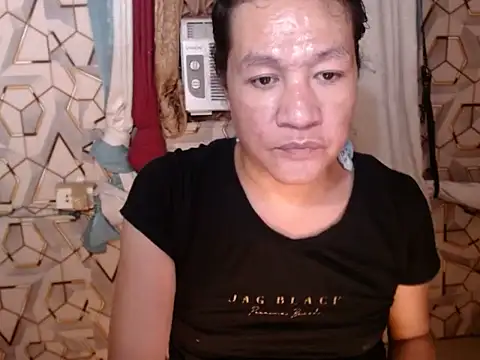 Snapshot of tshugecumxxx chatting on 29, 5, 2026 tshugecumxxx online show from 29, 5, 2026