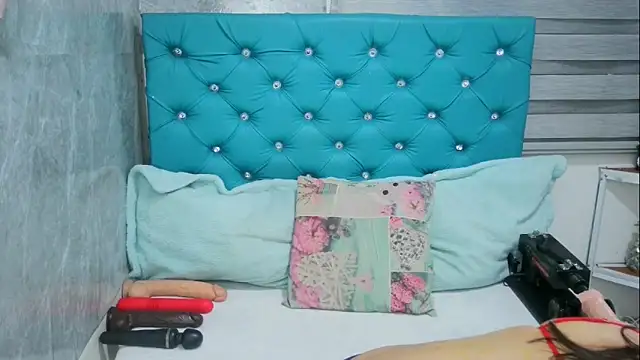 MAARYMOON online show from 18, 3, 2025