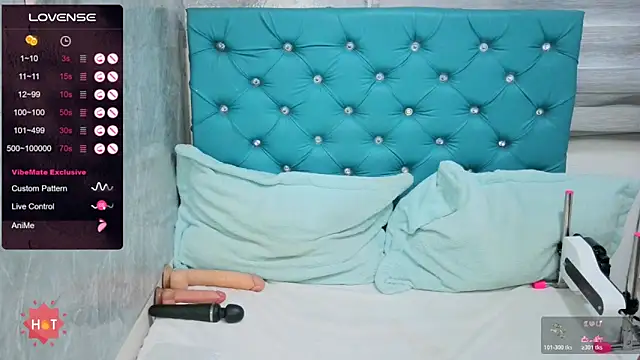 MAARYMOON online show from 30, 10, 2025