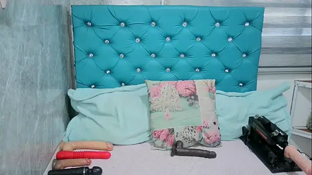 MAARYMOON online show from 10, 3, 2025