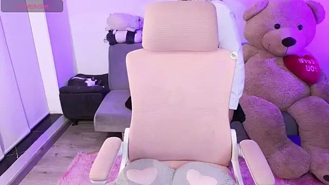 Snapshot of KuroChan420 chatting on 27, 2, 2026 KuroChan420 online show from 27, 2, 2026