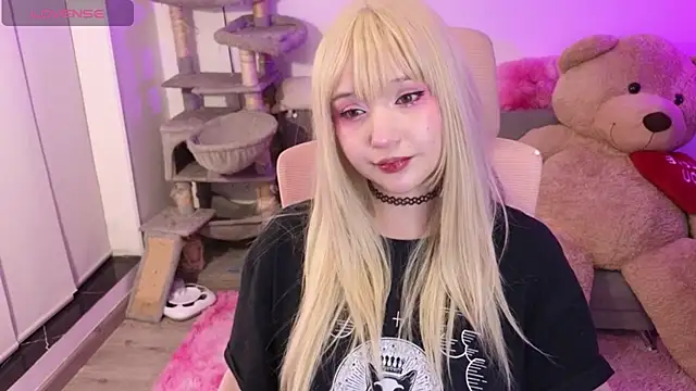 Snapshot of KuroChan420 chatting on 21, 2, 2026 KuroChan420 online show from 21, 2, 2026