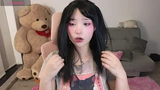 KuroChan420 online show from 6, 5, 2026