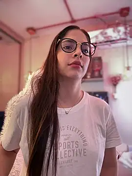 Zoe Bae online show from 6, 3, 2026