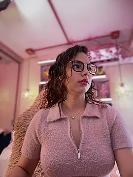 Zoe Bae online show from 28, 7, 2026
