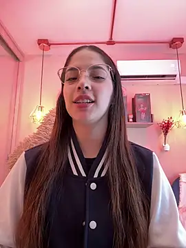 Zoe Bae online show from 7, 3, 2025