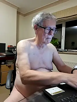 Snapshot of alan_inlondon chatting on 26, 11, 2025 alan inlondon online show from 26, 11, 2025