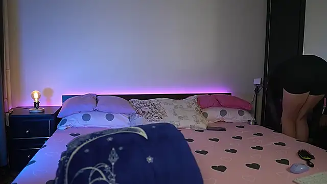 TiffanyPierce online show from 1, 10, 2025