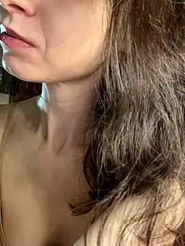 Snapshot of MissAnuta chatting on 21, 12, 2025 MissAnuta online show from 21, 12, 2025