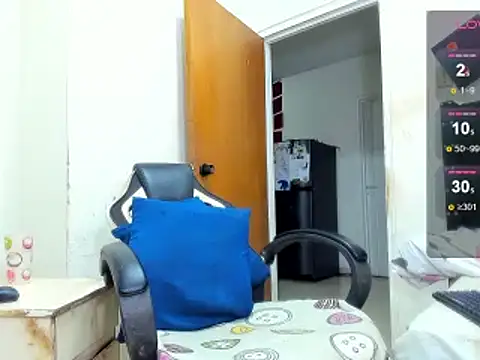 ebonnylatinx online show from 13, 2, 2025