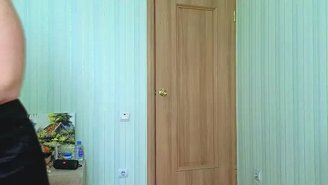  Lily  online show from 13, 4, 2026