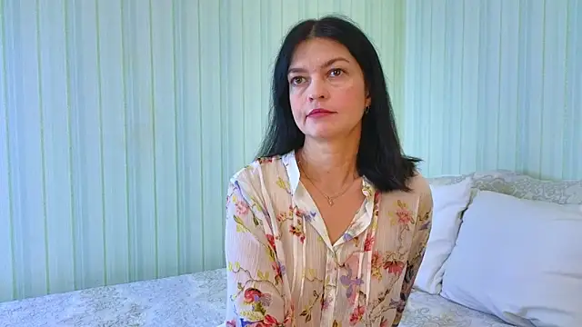  Lily  online show from 30, 10, 2025