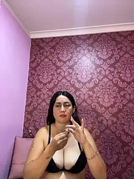 Snapshot of juliana_diaz chatting on 20, 11, 2025 juliana diaz online show from 20, 11, 2025