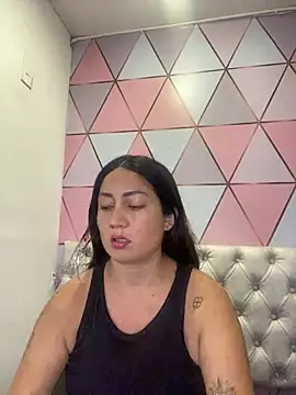 Snapshot of juliana_diaz chatting on 8, 10, 2025 juliana diaz online show from 8, 10, 2025