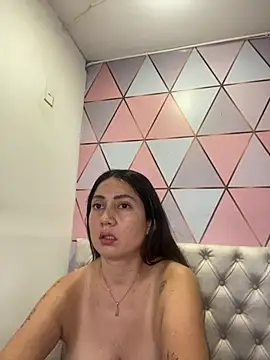 Snapshot of juliana_diaz chatting on 23, 9, 2025 juliana diaz online show from 23, 9, 2025