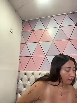 Snapshot of juliana_diaz chatting on 16, 9, 2025 juliana diaz online show from 16, 9, 2025