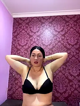 Snapshot of juliana_diaz chatting on 23, 11, 2025 juliana diaz online show from 23, 11, 2025