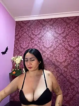 Snapshot of juliana_diaz chatting on 31, 10, 2025 juliana diaz online show from 31, 10, 2025