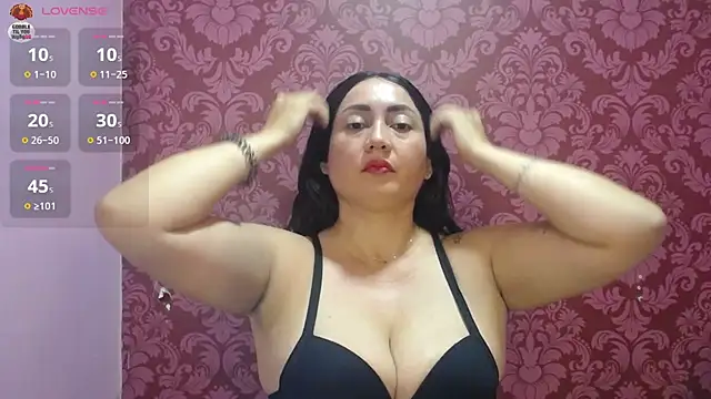 Snapshot of juliana_diaz chatting on 1, 7, 2026 juliana diaz online show from 1, 7, 2026