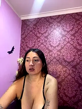 Snapshot of juliana_diaz chatting on 1, 11, 2025 juliana diaz online show from 1, 11, 2025