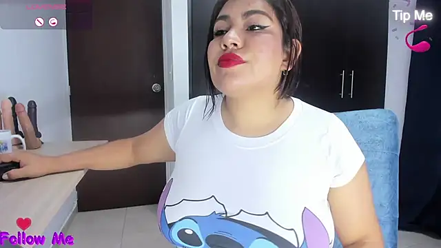 ElikoLanny  online show from 17, 11, 2025