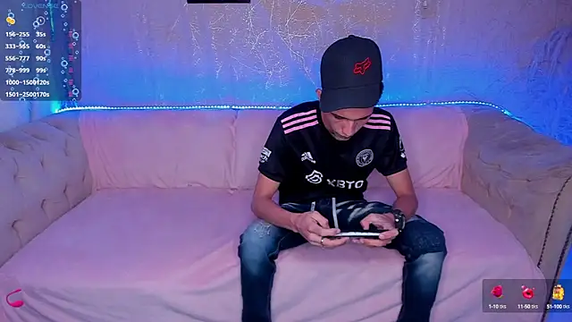 Shyfantasies online show from 7, 10, 2025