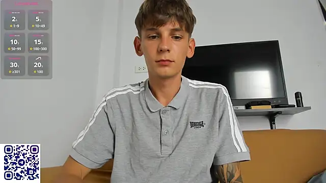 Snapshot of MiracleCam chatting on 5, 2, 2026 MiracleCam online show from 5, 2, 2026