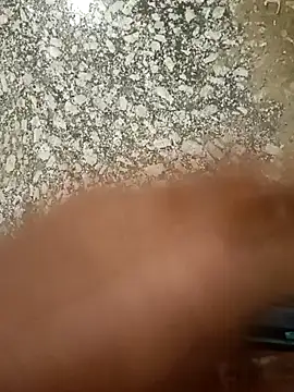 Snapshot of hq9870a chatting on 8, 3, 2025 hq9870a online show from 8, 3, 2025