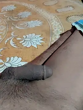 Snapshot of hq9870a chatting on 8, 11, 2025 hq9870a online show from 8, 11, 2025