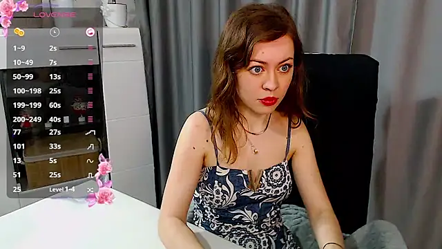 GirlfriendNina online show from 4, 2, 2025