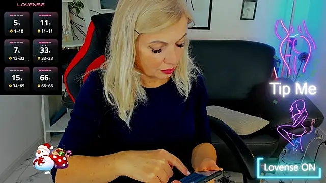 Abby Moore  online show from 4, 3, 2025