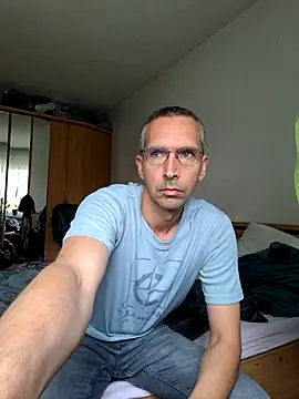 Geiler-boy313 online show from 4, 5, 2026