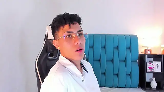 AlanNaughty online show from 14, 2, 2025