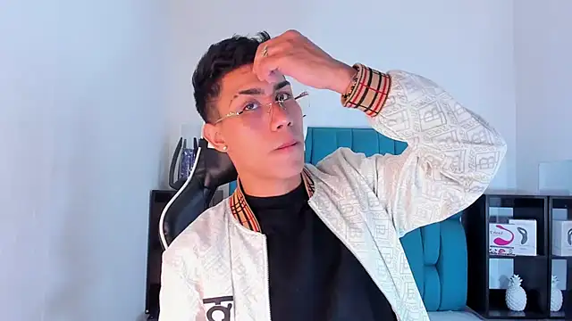 AlanNaughty online show from 17, 2, 2025