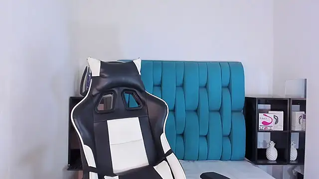 AlanNaughty online show from 15, 2, 2025