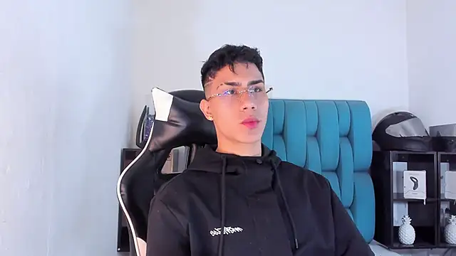 AlanNaughty online show from 22, 2, 2025