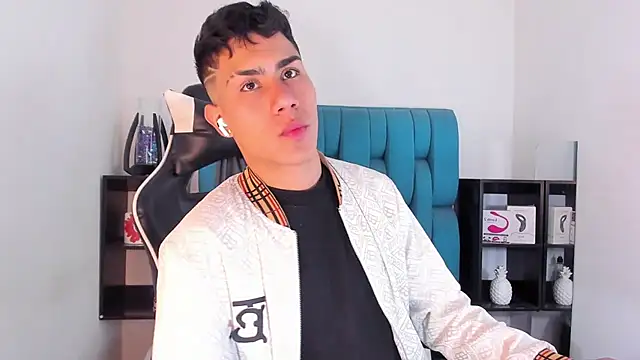 AlanNaughty online show from 20, 2, 2025