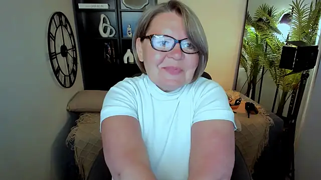 Snapshot of Shannonshine chatting on 24, 6, 2026 Shannonshine online show from 24, 6, 2026