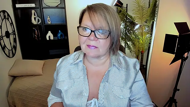 Snapshot of Shannonshine chatting on 17, 7, 2026 Shannonshine online show from 17, 7, 2026