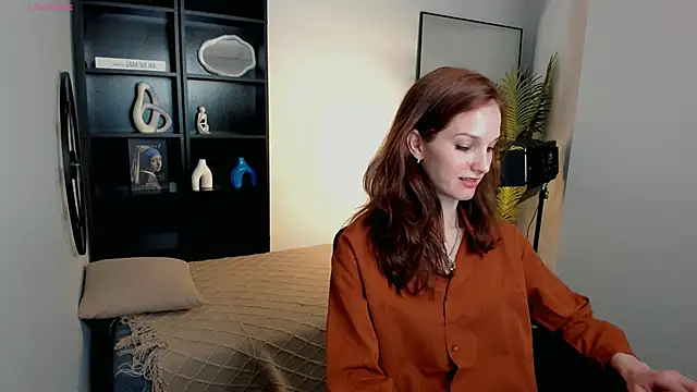 MirandaGlow online show from 3, 5, 2026