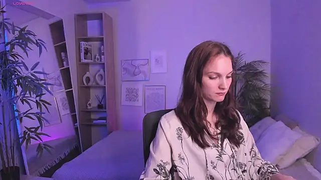 MirandaGlow online show from 9, 5, 2026