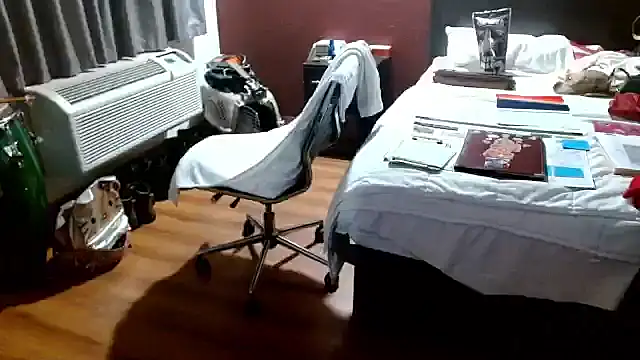 mycock2474u online show from 13, 11, 2025