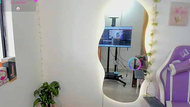 Snapshot of sofia_gold_ chatting on 26, 9, 2025 sofia gold online show from 26, 9, 2025