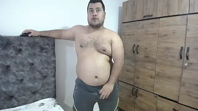 Snapshot of santi_hothot chatting on 20, 10, 2025 santi hothot online show from 20, 10, 2025