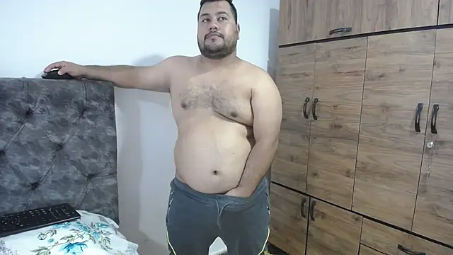 Snapshot of santi_hothot chatting on 13, 9, 2025 santi hothot online show from 13, 9, 2025