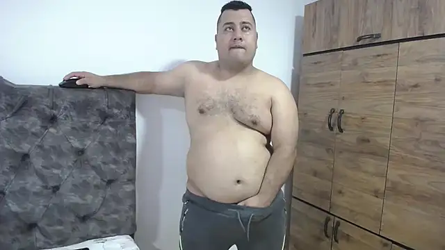 Snapshot of santi_hothot chatting on 24, 10, 2025 santi hothot online show from 24, 10, 2025