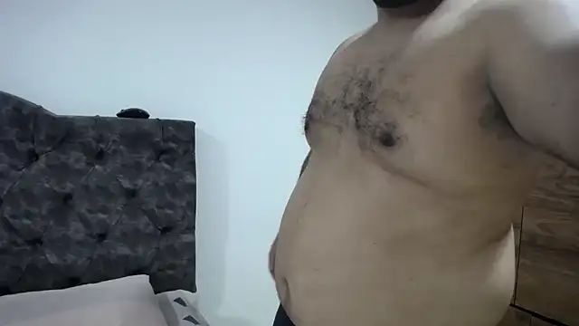 Snapshot of santi_hothot chatting on 2, 12, 2025 santi hothot online show from 2, 12, 2025