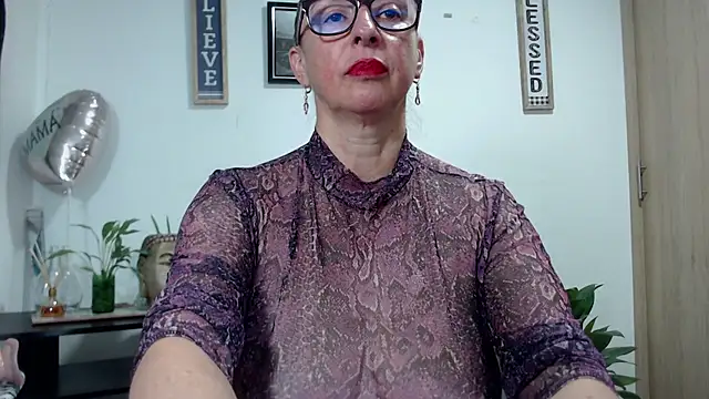 Snapshot of pattymaturex chatting on 12, 2, 2026 pattymaturex online show from 12, 2, 2026